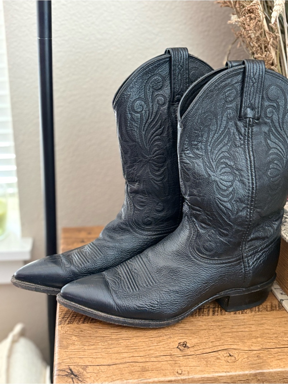 Dan Post Women's 8.5 Western Cowgirl Snip Toe Leather Boots in Black